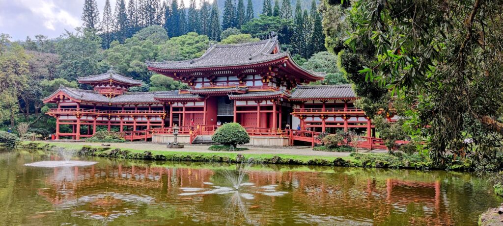 Byodo-In temple image